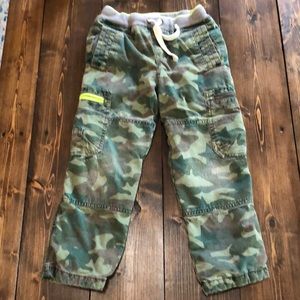 Mini boden boys camo pants size 5